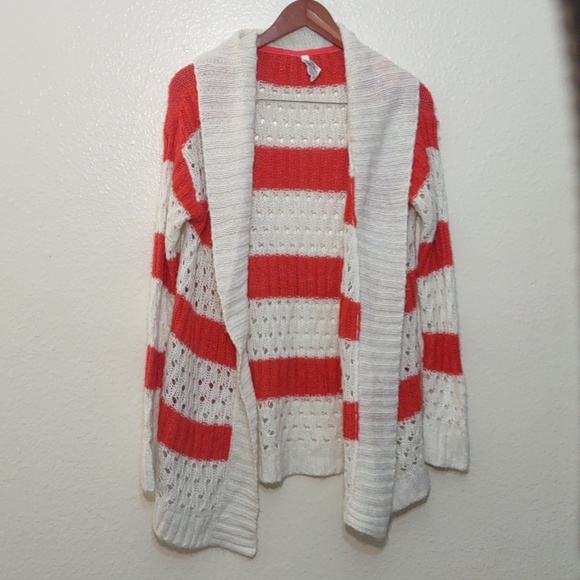 Aeropostale Sweaters - SLIGHTLY USED AEROPOSTALE CROCHET SWEATER CARDIGAN CORAL AND WHITE SIZE M BOHO